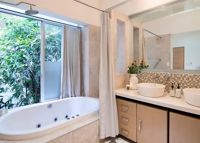 Thoughtfully Curated Condesa With Ac And Terraces México DF